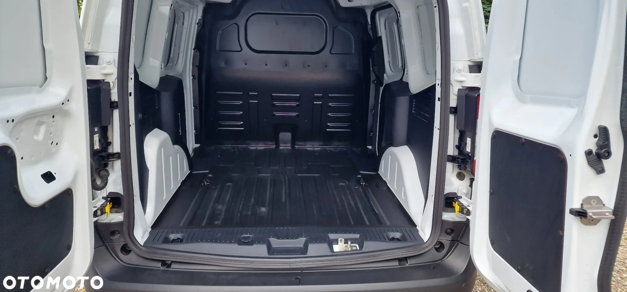 Ford Transit Courier 1,0 l EcoBoost Trend - 13