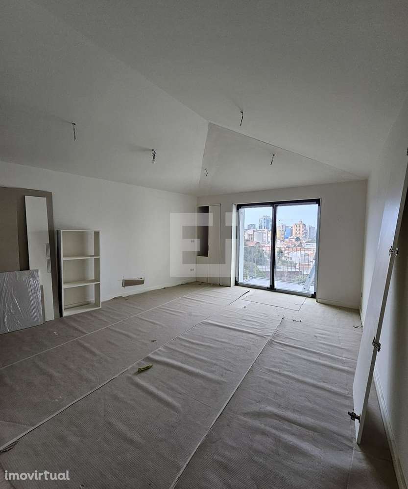 Apartamento T2 DUPLEX COM TERRAÇO Novo no Centro do Porto - Grande imagem: 2/20