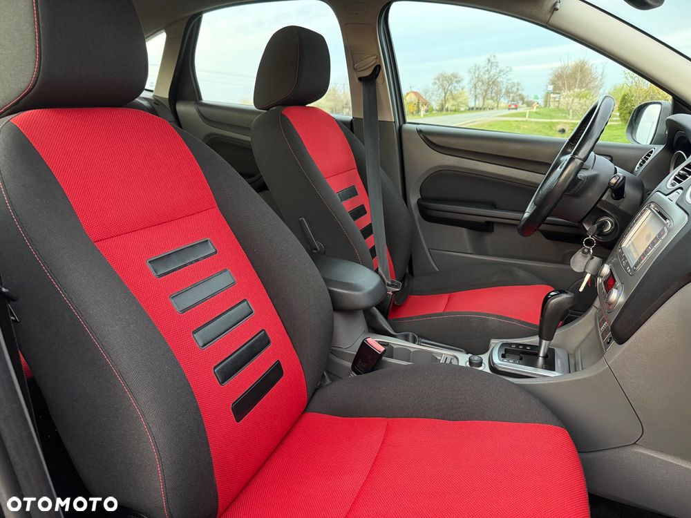 Ford Focus 1.6 16V Ghia - 19