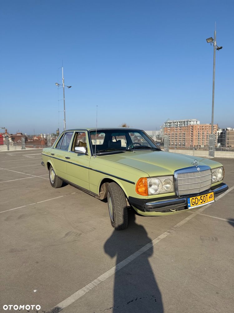 Mercedes-Benz W123 - 3
