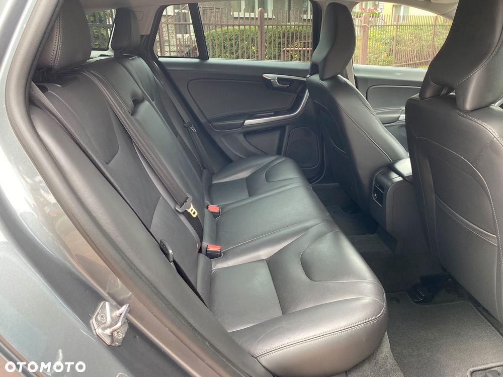 Volvo V60 D3 Drive-E Kinetic - 9