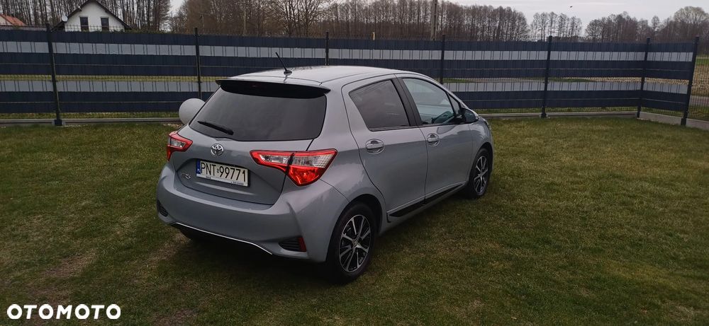 Toyota Yaris 1.5 Premium - 5