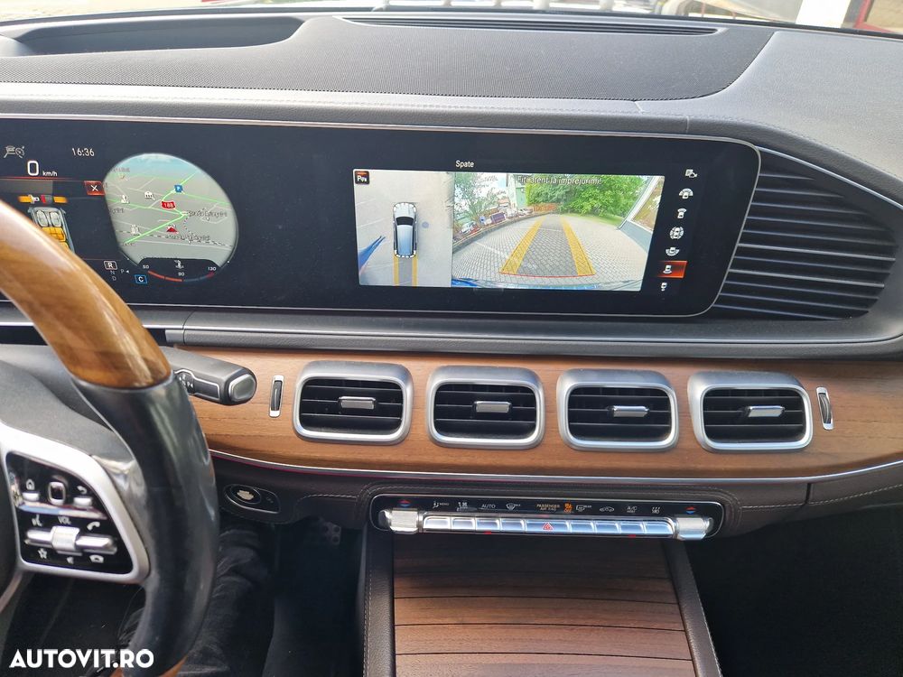 Mercedes-Benz GLS - 12