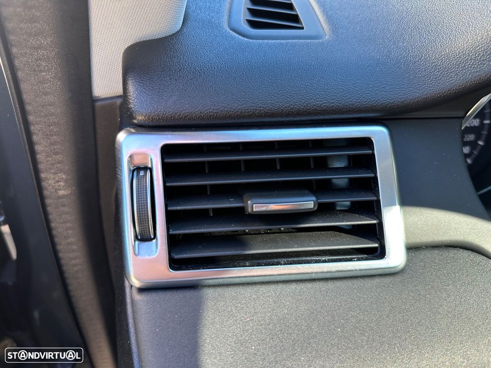 Land Rover Discovery Sport 2.0 eD4 HSE - 27