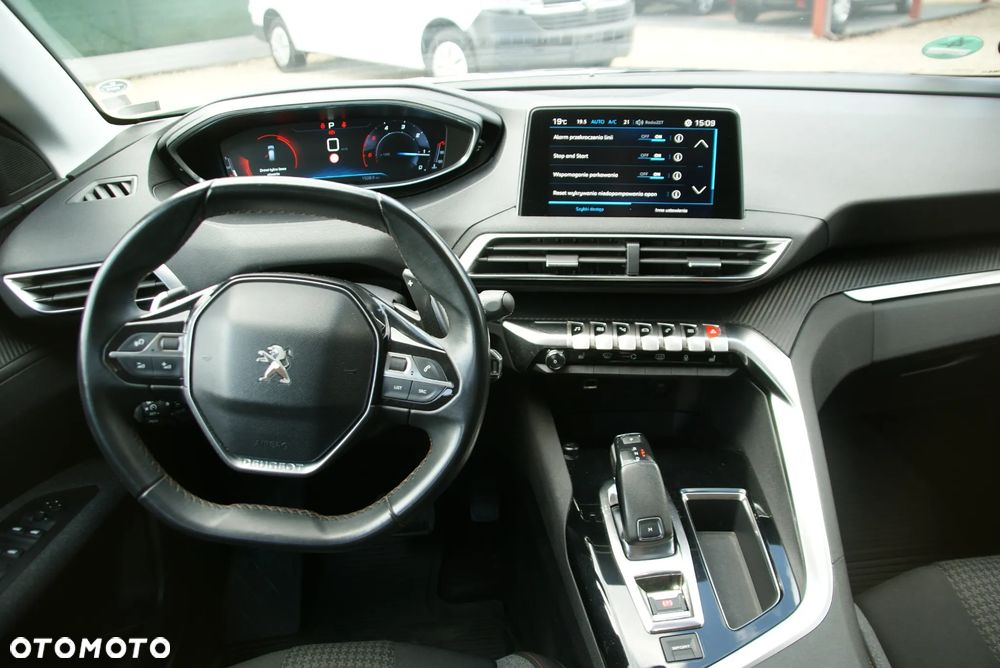 Peugeot 3008 - 18