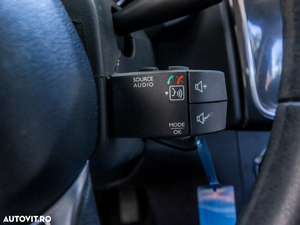 Dacia Logan 0.9 TCe Laureate - 16