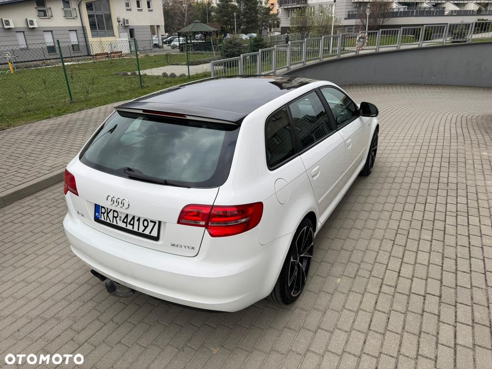 Audi A3 Sportback 2.0 TDI DPF Ambition S tronic - 4