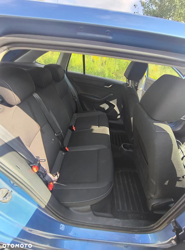 Skoda RAPID Spb 1.2 TSI Ambition - 12