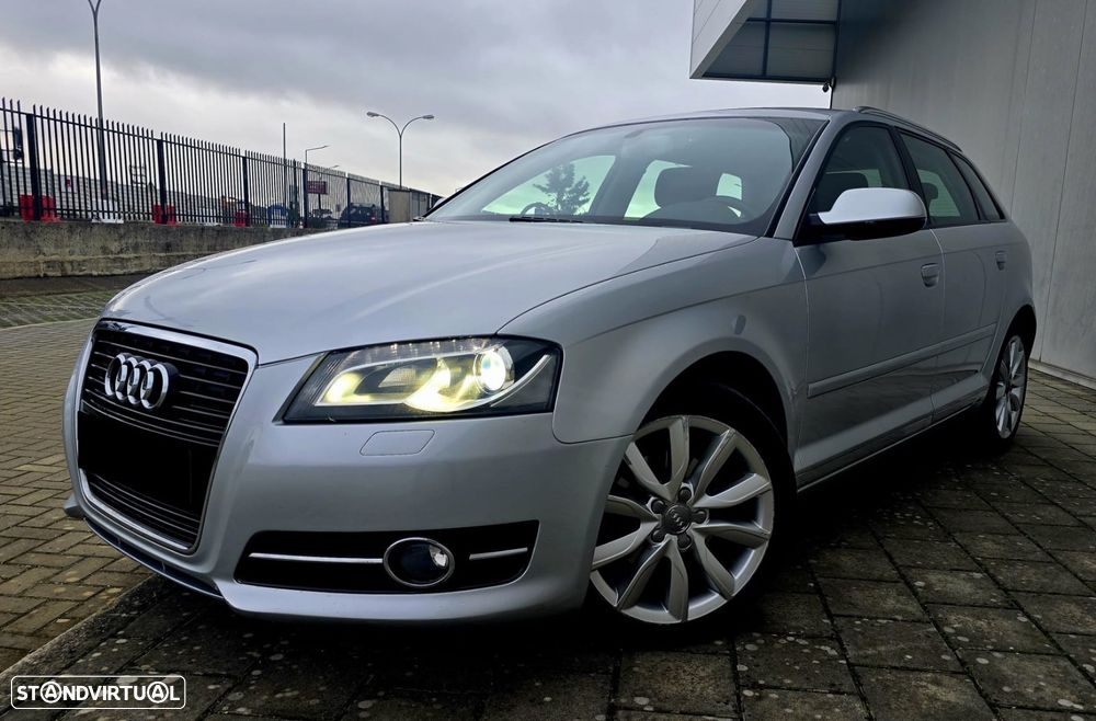 Audi A3 Sportback 1.6 TDI Attraction Business Line - 1