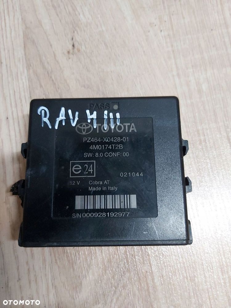 Toyota Rav4 III moduł parktonic PDC sterownik - 2