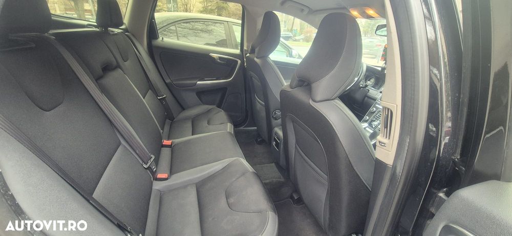 Volvo XC 60 D3 Geartronic Kinetic - 9