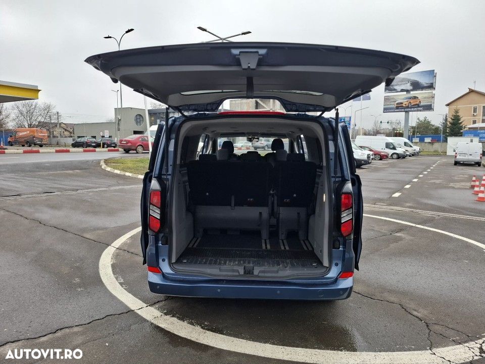 Ford Tourneo Custom - 8