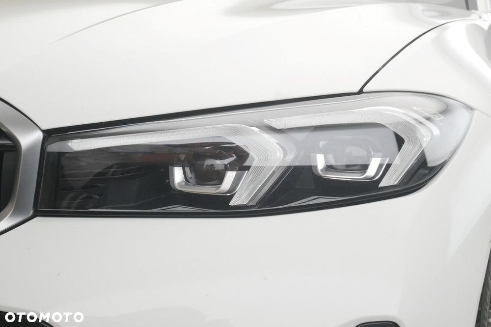 BMW Seria 3 - 13