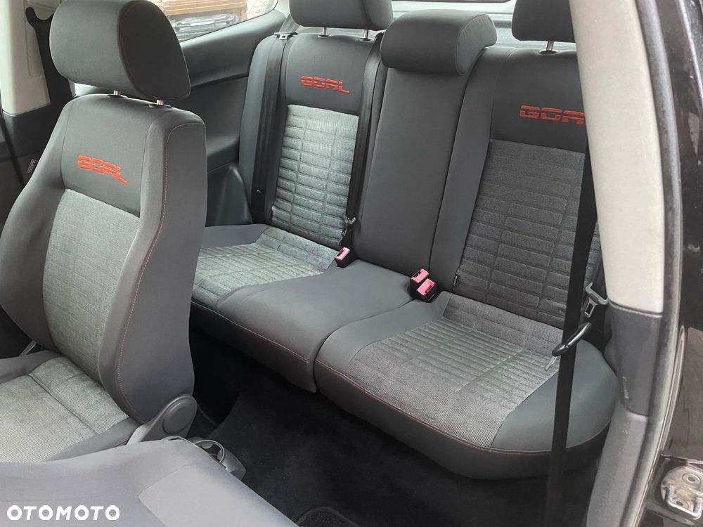 Volkswagen Polo - 4