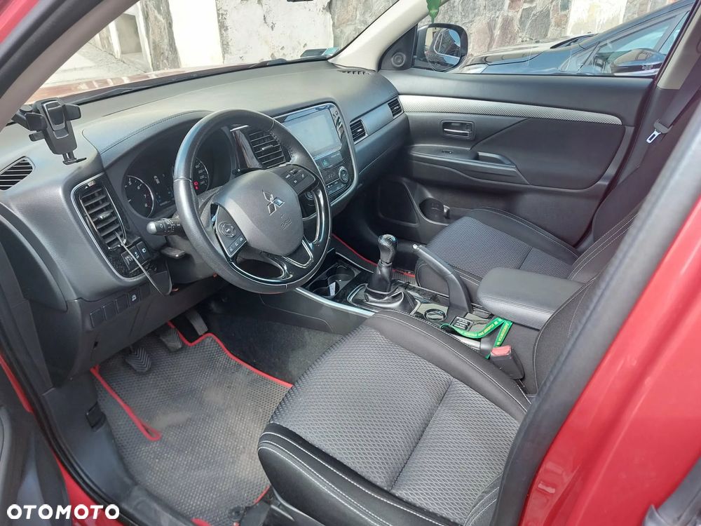 Mitsubishi Outlander 2.0 2WD Edition 100 - 10