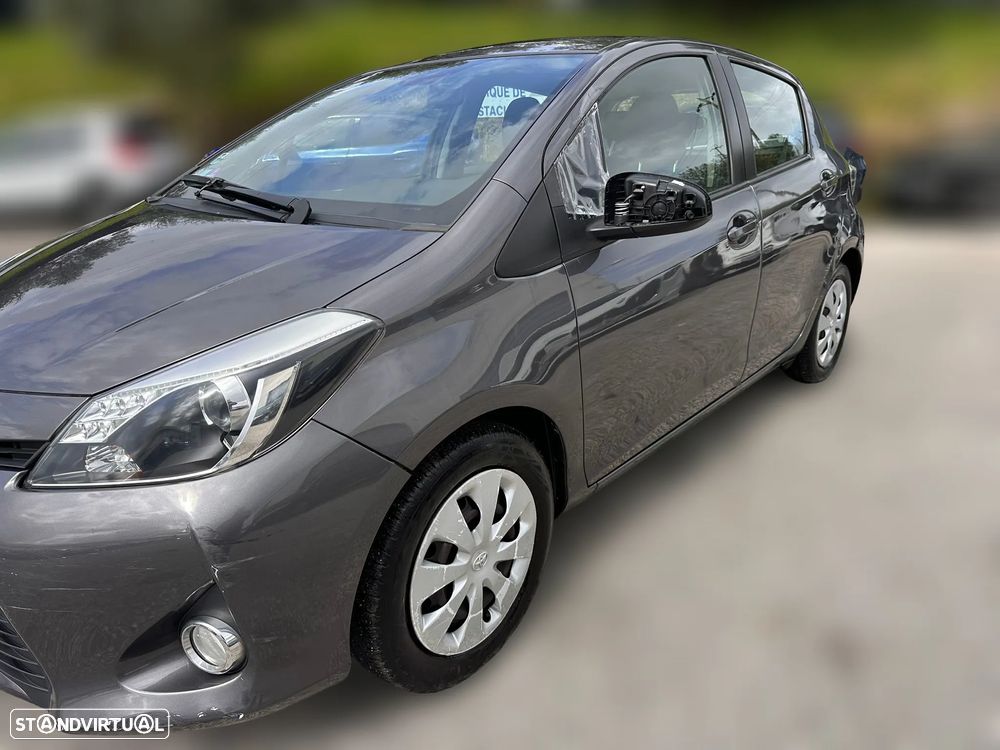 Toyota Yaris Hybrid 1.5 Cx Automática de 2013 para peças - 2