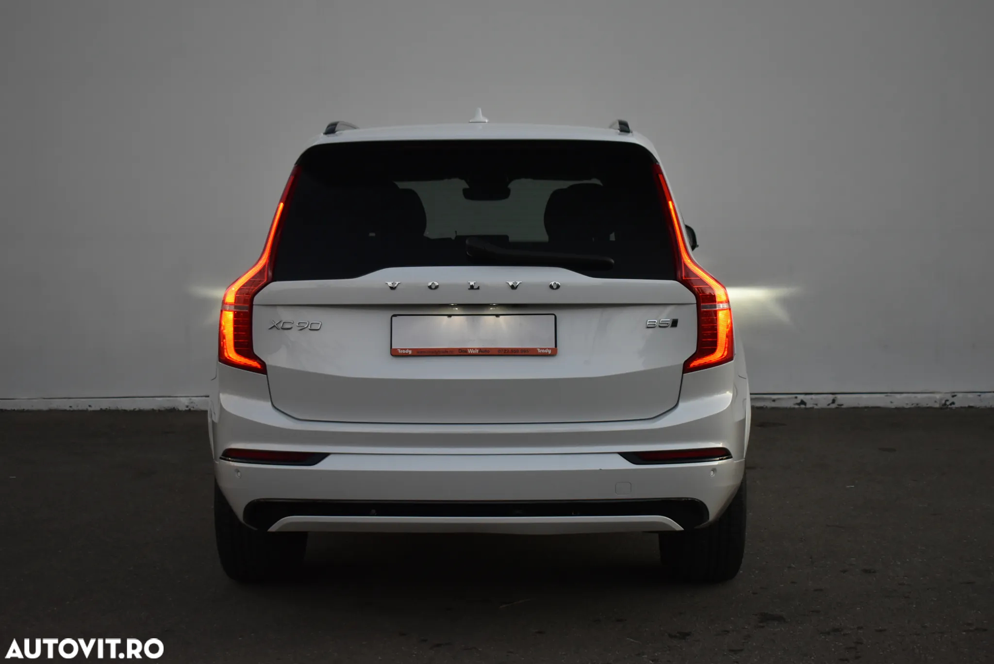 Volvo XC 90 B5 D AWD Geartronic Momentum Pro - 5