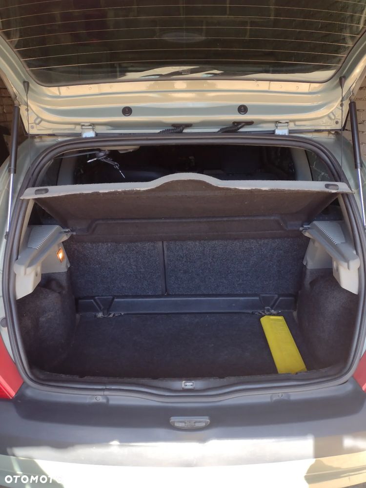 Renault Clio 1.2 16V Extreme - 10