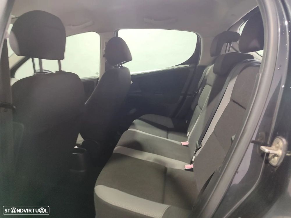 Peugeot 207 1.4 HDi Trendy - 14