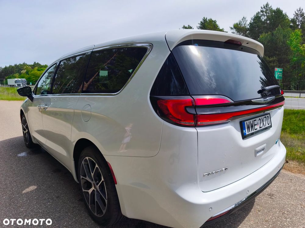 Chrysler Pacifica - 20