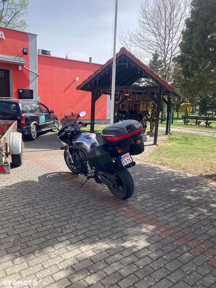 Yamaha FZS - 2