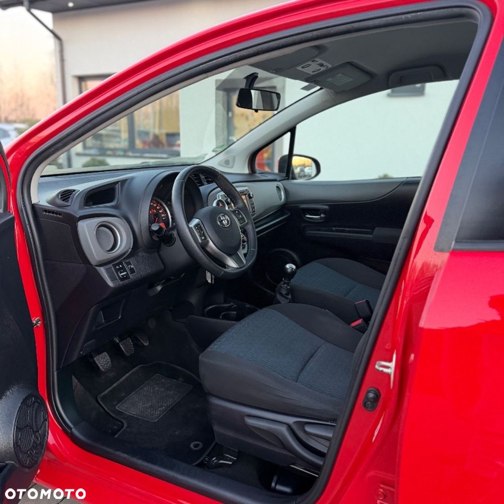 Toyota Yaris - 10