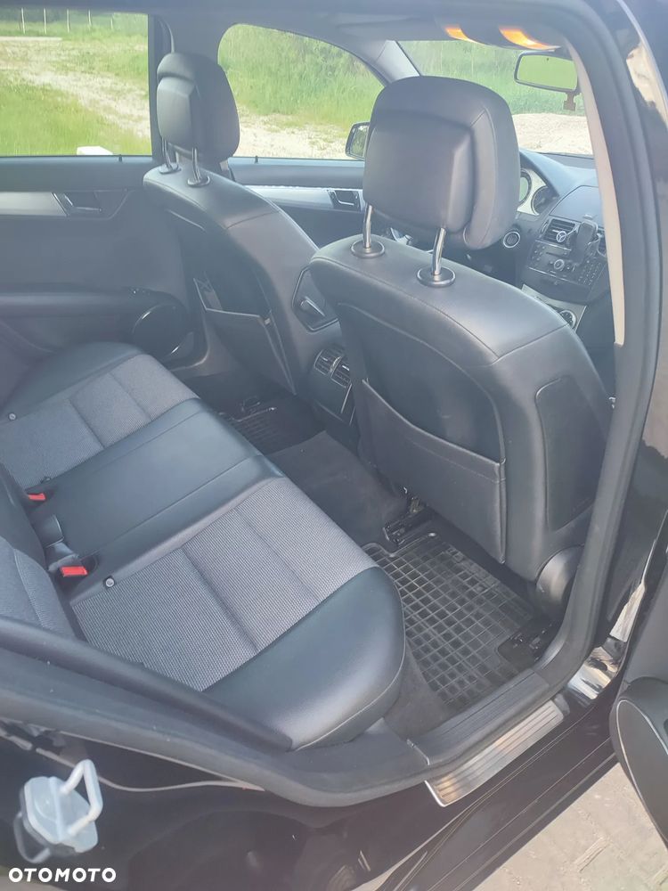 Mercedes-Benz Klasa C 320 CDI 7G-TRONIC Avantgarde - 16