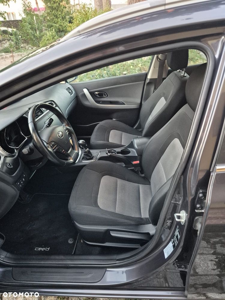 Kia Ceed 1.6 CRDi L - 11