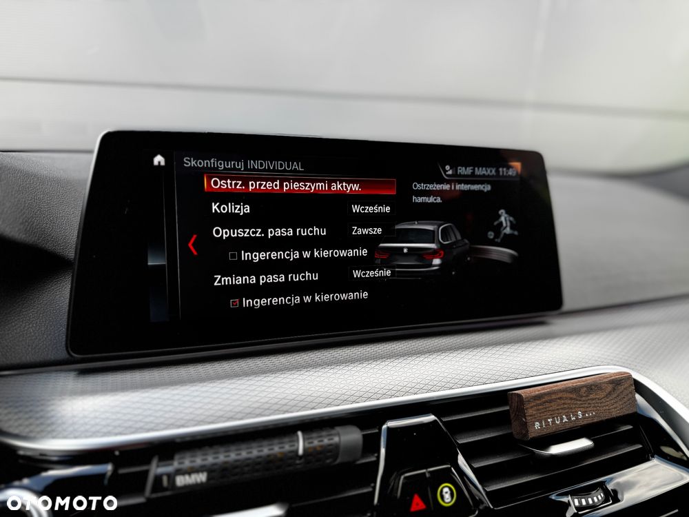 BMW Seria 5 520i Touring Sport-Aut - 28