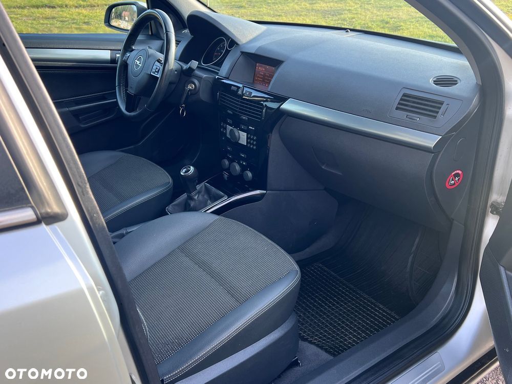 Opel Astra 1.6 Cosmo - 17