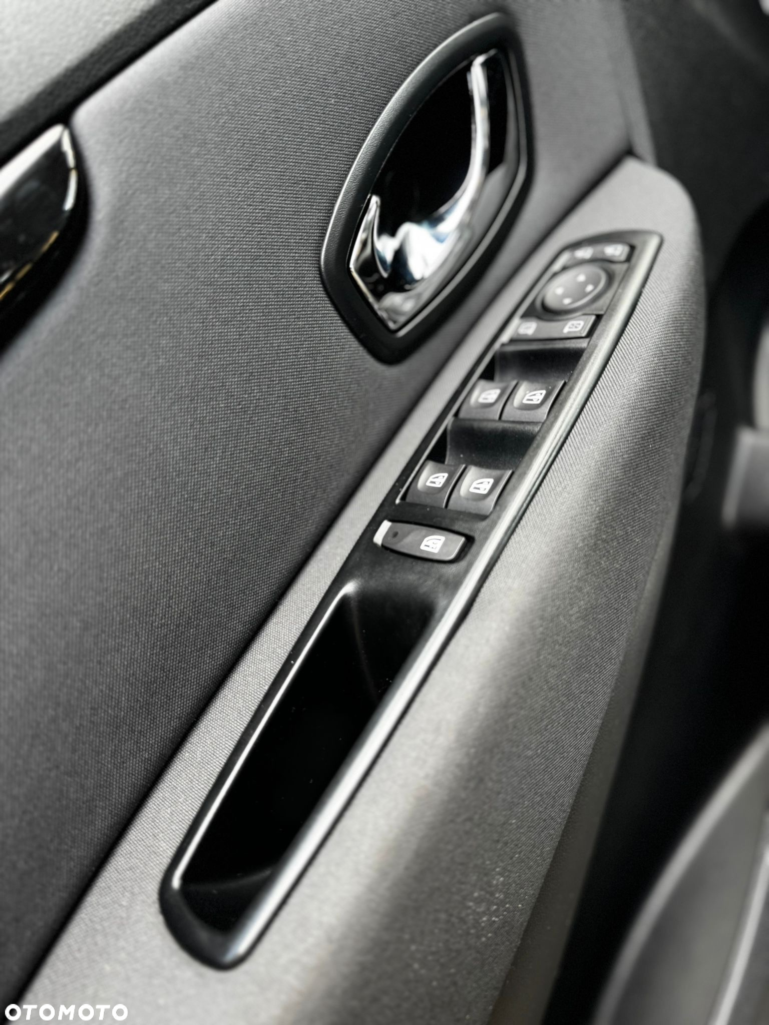 Renault Grand Scenic - 26