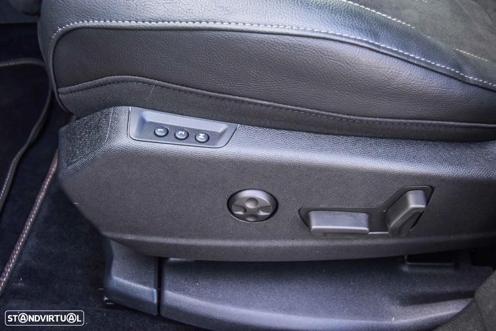 DS DS7 Crossback E-Tense Performance Line EAT8 - 16