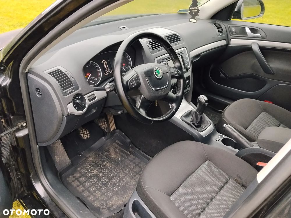 Skoda Octavia 2.0 TDI DPF Elegance - 14