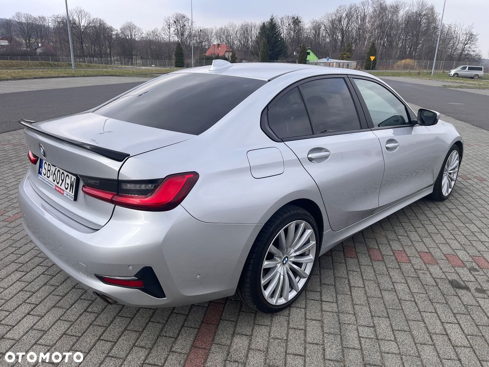 BMW Seria 3 320i xDrive Edition M Sport Shadow - 5