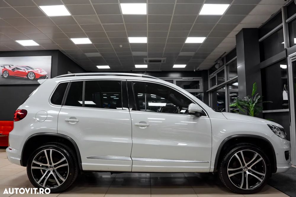 Volkswagen Tiguan 2.0 TDI DPF 4Motion BlueMotion Technology DSG Sport & Style - 40