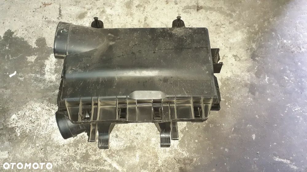 Mercedes V-klasa W447 Obudowa Filtra Powietrza - 2