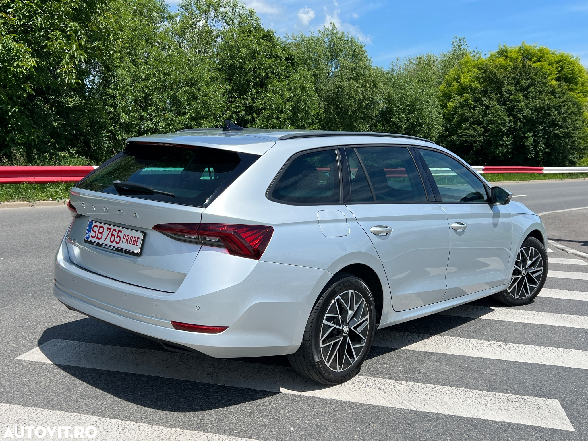 Skoda Octavia 2.0 TDI DSG Selection Plus - 7