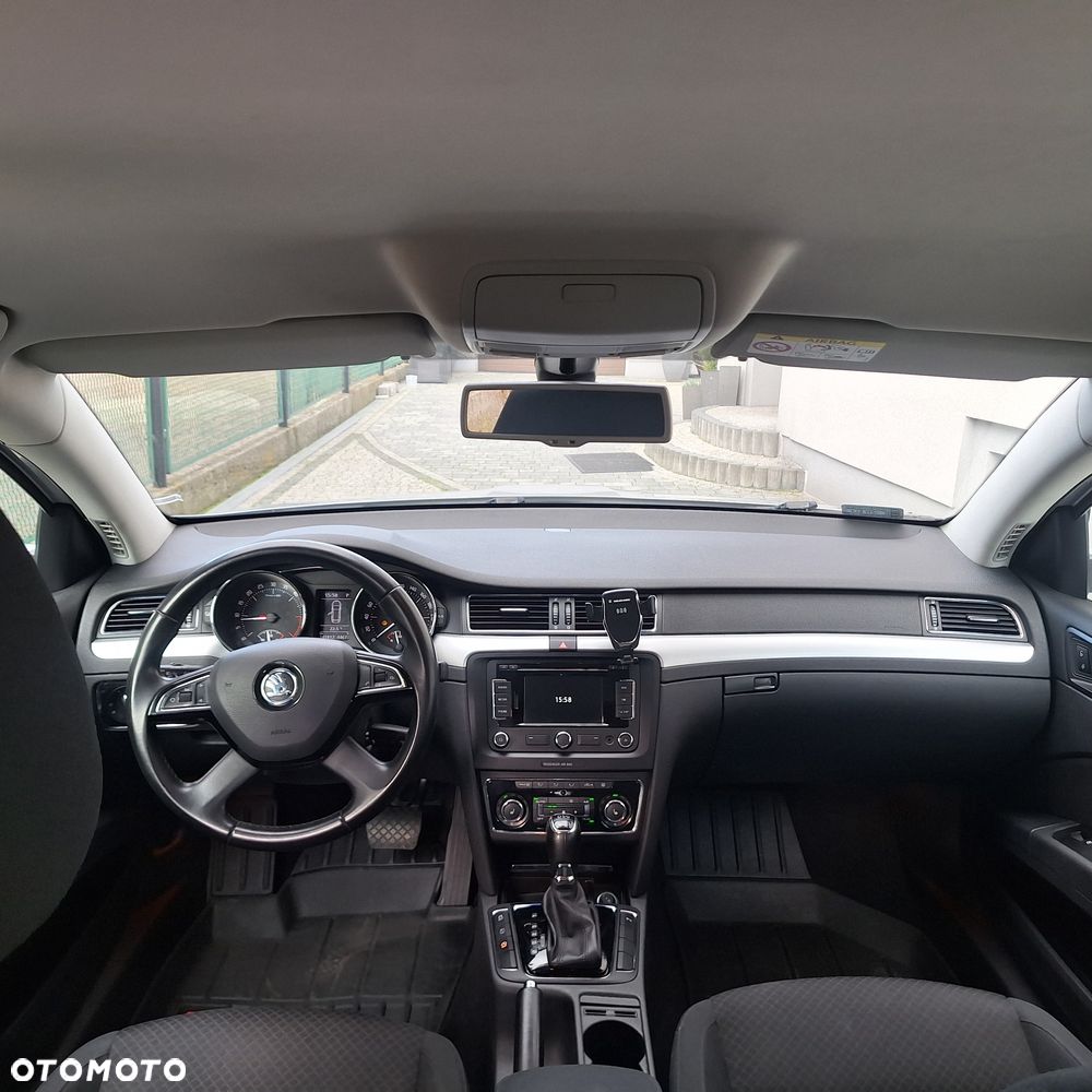 Skoda Superb 2.0 TDI Ambition DSG - 7