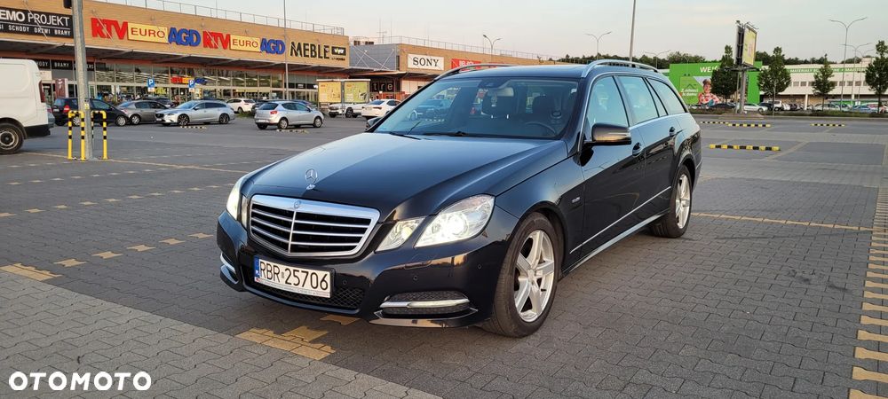 Mercedes-Benz Klasa E 200 CDI DPF BlueEFFICIENCY Automatik Avantgarde - 3