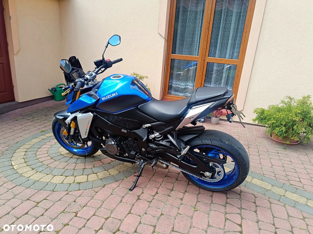 Suzuki GSX 1000 - 6