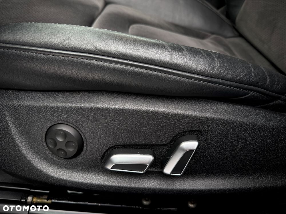 Audi A4 Avant 2.0 TDI DPF clean diesel multitronic S line Sportpaket - 12