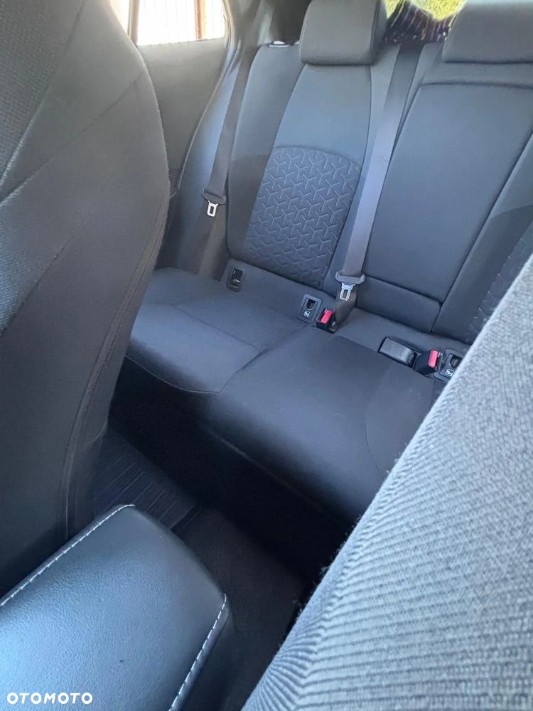 Toyota Corolla 1.8 Hybrid Comfort - 2
