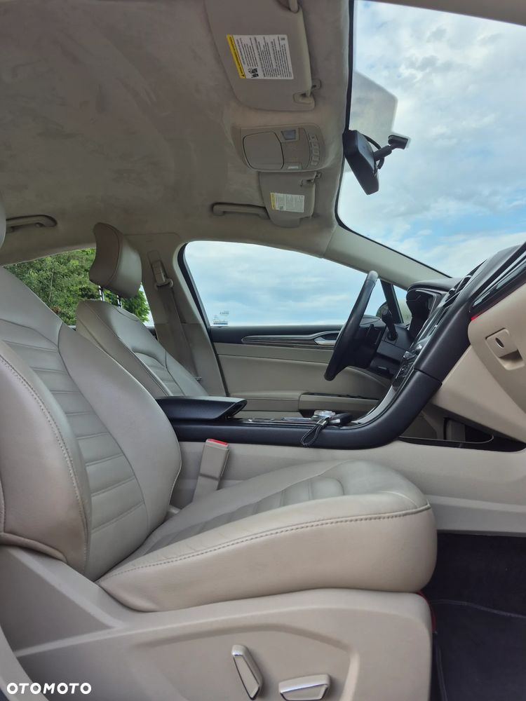 Ford Fusion - 21