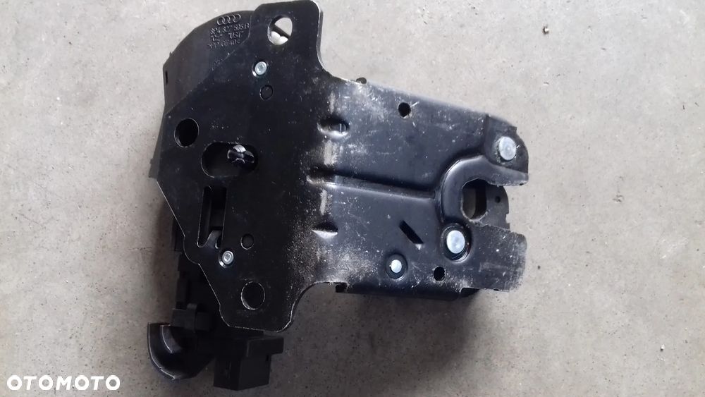 zamek bagażnika 8P4827505B 8P4827505C A6 C6 kombi - 3