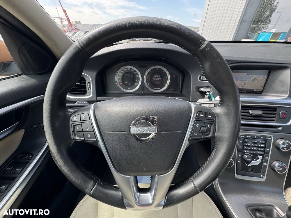 Volvo S60 D3 Start-Stop Basic - 23