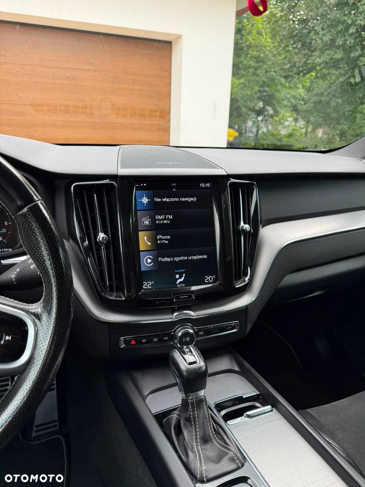 Volvo XC 60 D4 AWD R-Design - 10