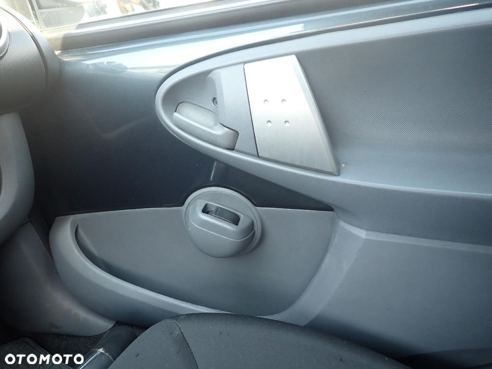 CZĘŚCI - Toyota Aygo I 1,0 67KM 1KR-FE 1KR-B52 HB 5D 5B lakier 1E0 2008r. INDEX - 10223 - 16