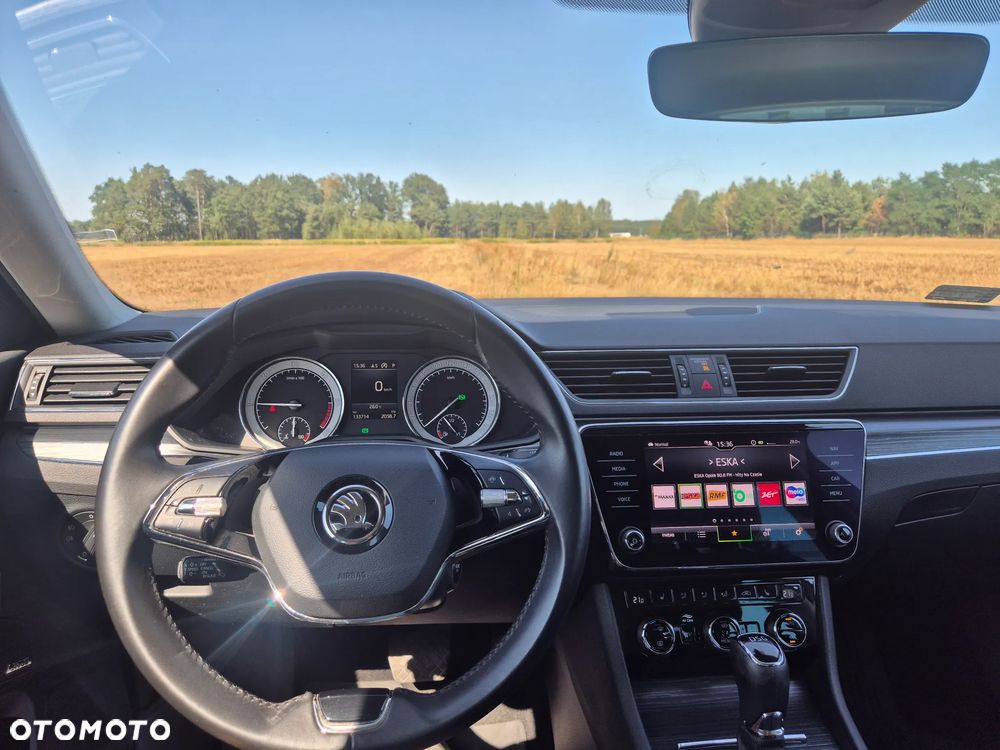 Skoda Superb 2.0 TDI SCR Style DSG - 9