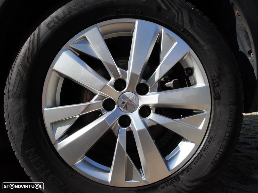 Peugeot 5008 PureTech 130 EAT8 Stop & Start Active Pack - 13