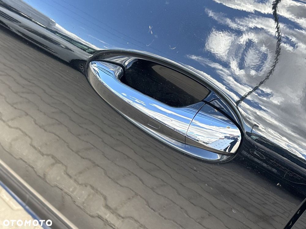 Mercedes-Benz CLA - 12